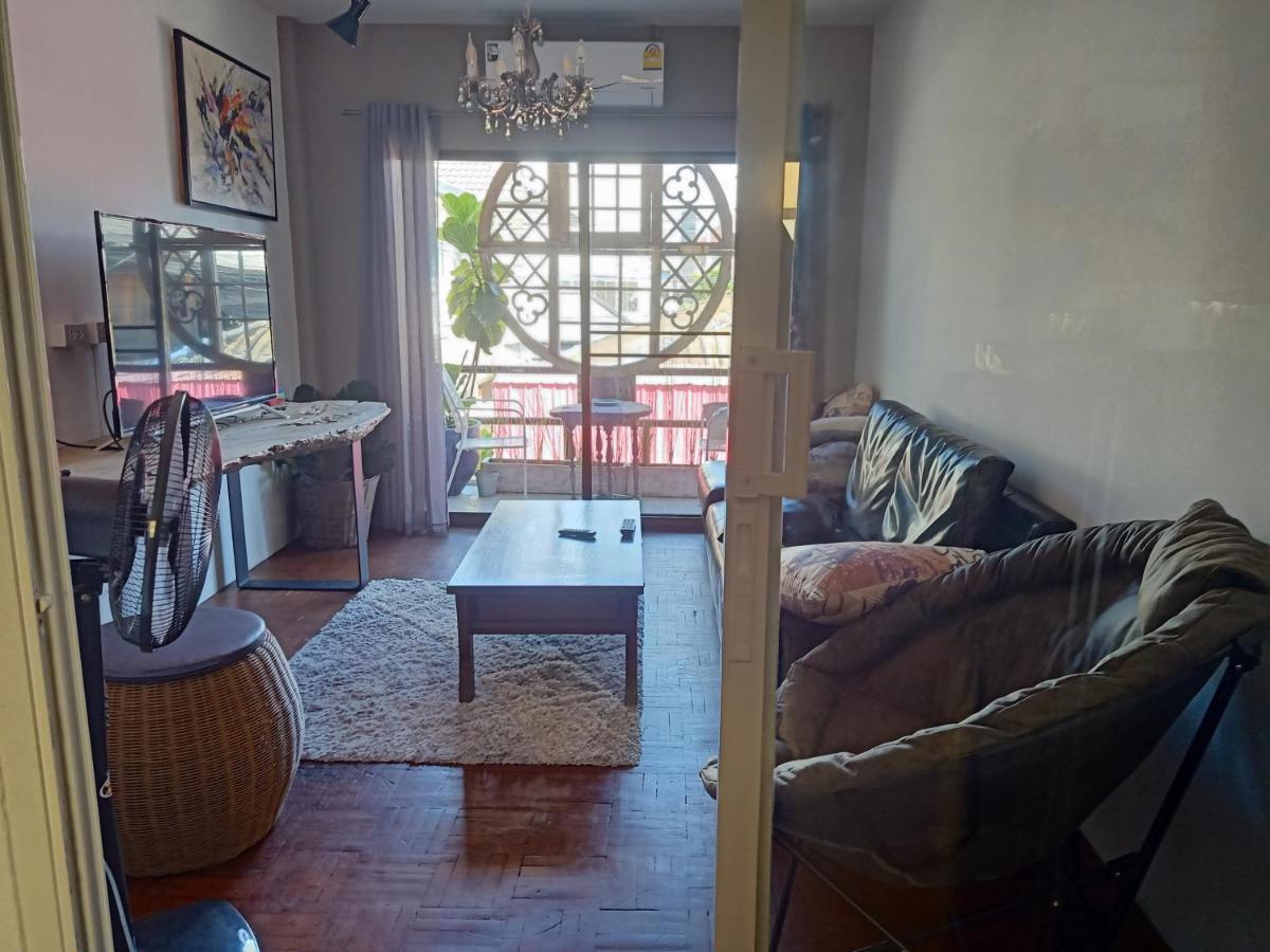 Apartamento 8Th House @ Center Of Chiangmai Old Town Chiang Mai Exterior foto